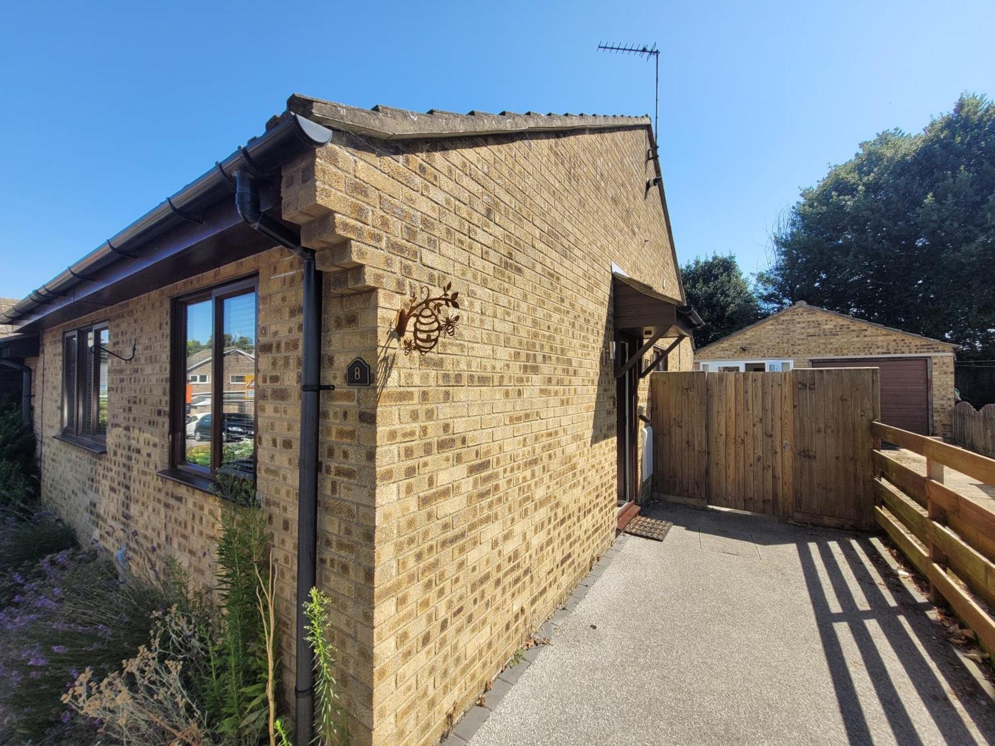 Bumblebee Bungalow - With Separate Office And Gaming Space By Catchpole Stays Colchester Esterno foto